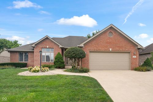 1633 Belfield St, Indianapolis, IN, 46217-5454 | Card Image