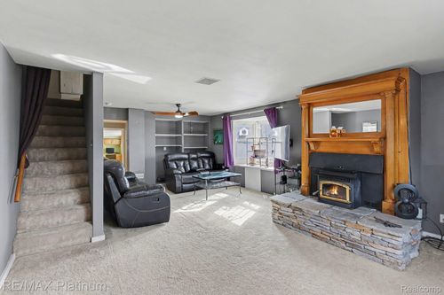 9123 Kinch Rd, Jackson, MI, 49201-8197 | Card Image