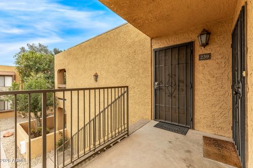 239-8500 E Indian School Rd, Scottsdale, AZ, 85251-4955 | Card Image