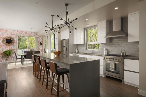 8490 Kerr St, Vancouver, BC, V5S3E7 | Card Image