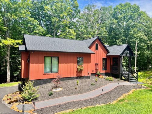 128 Hillside Ln, Jefferson, NC, 28640-9914 | Card Image