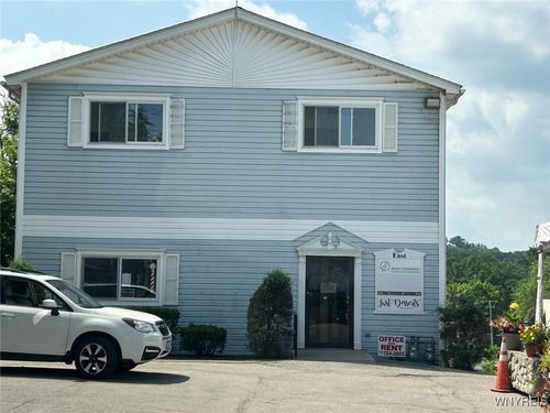 755 Center St, Lewiston, NY, 14092-1756 | Card Image