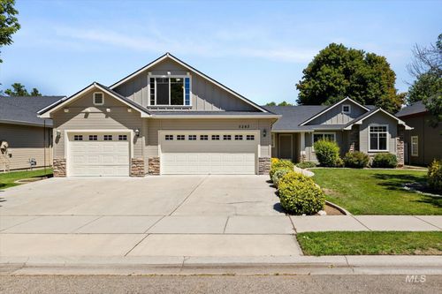 5282 N Schumann Ave, Meridian, ID, 83646-5232 | Card Image