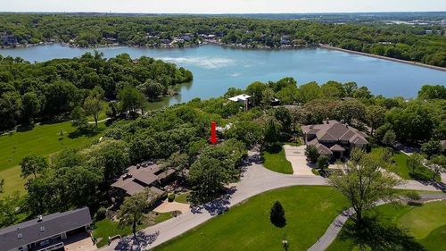 250 Arapaho Cir E, Lake Quivira, KS, 66217-8717 | Card Image