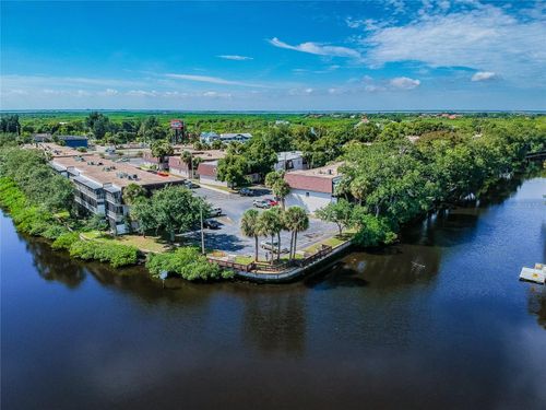 h107-9001 Tudor Dr, TAMPA, FL, 33615-3764 | Card Image