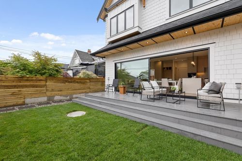 2-2247 Parker St, Vancouver, BC, V5L2L8 | Card Image