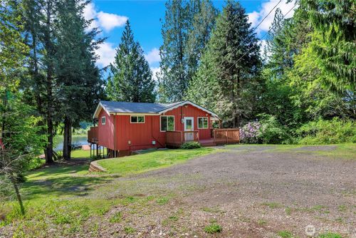 5810 E Mason Lake Dr W, Grapeview, WA, 98546-9572 | Card Image