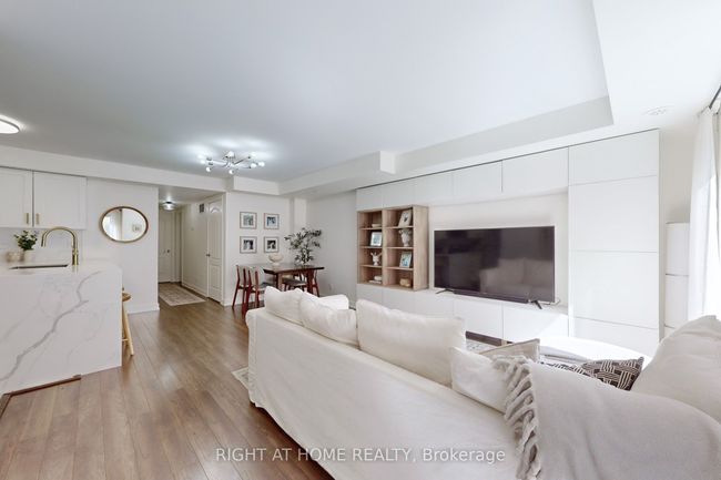 129 - 2 Dunsheath Way, Condo with 2 bedrooms, 2 bathrooms and null parking in Markham ON | Image 8