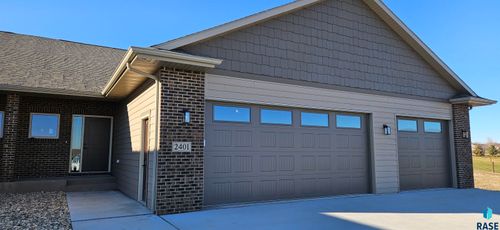 2401 E Joshua Cir Circle, Sioux Falls, SD, 57108 | Card Image