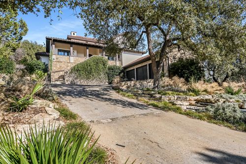 624 Logans Ln Lane, Austin, TX, 78746 | Card Image