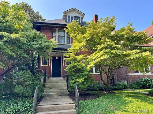 4152 Flora Pl, Saint Louis, MO, 63110-3606 | Card Image