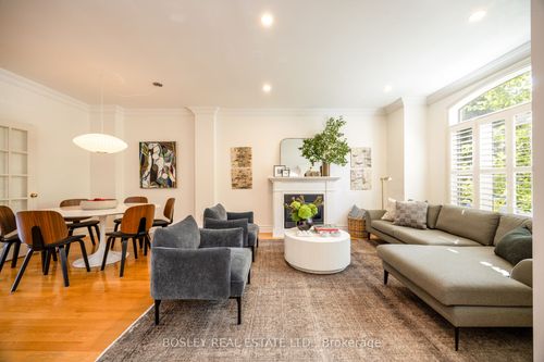 5 Lukow Terr, Toronto, ON, M6R3B7 | Card Image