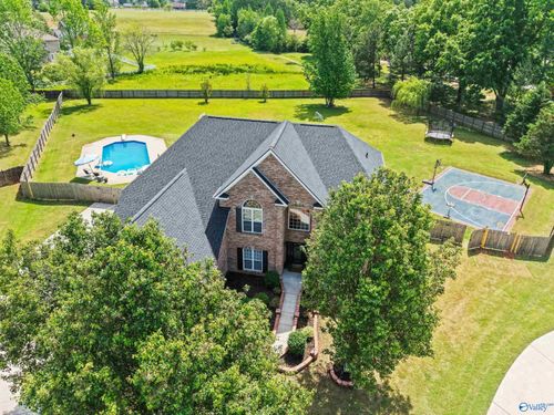 128 Mount Laurel Cir, New Market, AL, 35761-7668 | Card Image