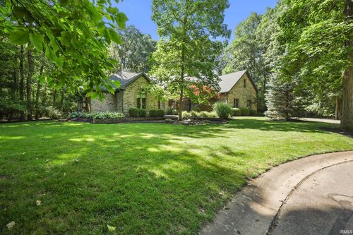 5501 W Oakbrook Ct, Muncie, IN, 47304-6748 | Card Image