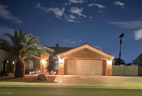 5620 Silver Belle St, Las Vegas, NV, 89149-4945 | Card Image