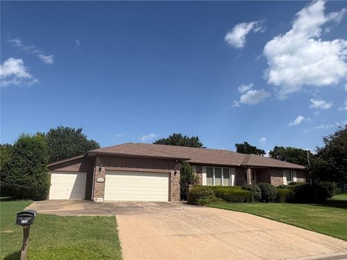 3100 Regency Dr, Independence, KS, 67301-1530 | Card Image