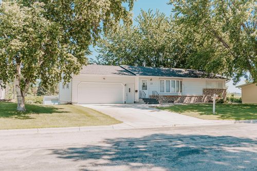 21 Brook St, Morris, MN, 56267-1603 | Card Image