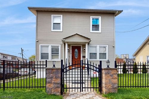 357 Haledon Ave, Haledon, NJ, 07508-1820 | Card Image