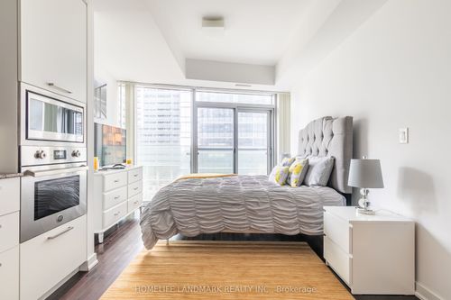 508-12 York St, Toronto, ON, M5J0A9 | Card Image