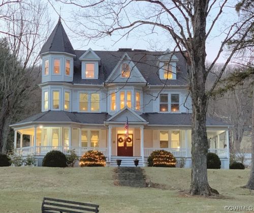 8883 Sam Snead Hwy, Hot Springs, VA, 24445-2719 | Card Image