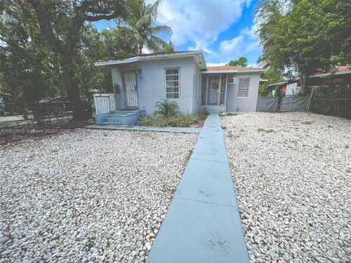 w-55 Nw 69th St, Miami, FL, 33150-4021 | Card Image