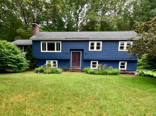 2 Clare Cir, Westford, MA, 01886-1803 | Card Image