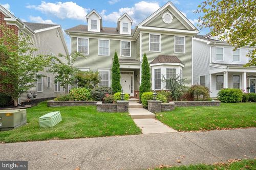 18 Saddle Way, Chesterfield, NJ, 08515-2920 | Card Image