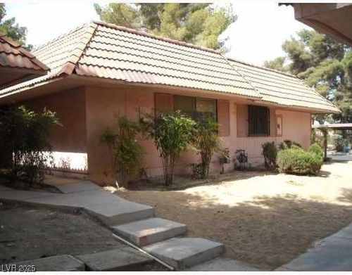 2541 Paradise Village Way, Las Vegas, NV, 89120-1021 | Card Image