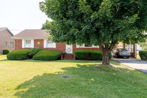 205 Lewis Ave, ELKTON, VA, 22827-1437 | Card Image