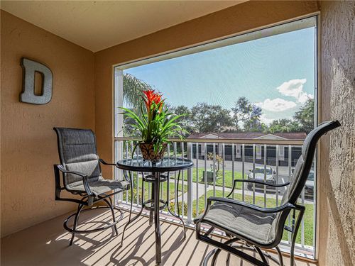 apt-203-1570 S 42nd Cir, Vero Beach, FL, 32967-8133 | Card Image