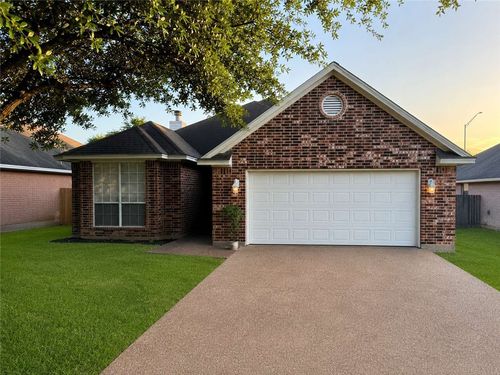 3204 Neuburg Ct, College Station, TX, 77845-6320 | Card Image