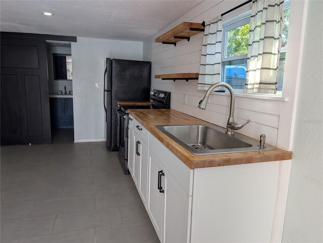 5005 Newton "B" Avenue S, House other with 0 bedrooms, 1 bathrooms and null parking in Gulfport FL | Image 8