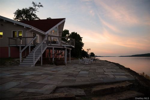 63 River Rd, Saugerties, NY, 12477 | Card Image