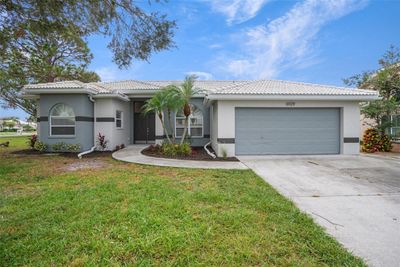 6929 Stetson Street Circle, House other with 3 bedrooms, 2 bathrooms and null parking in SARASOTA FL | Image 1