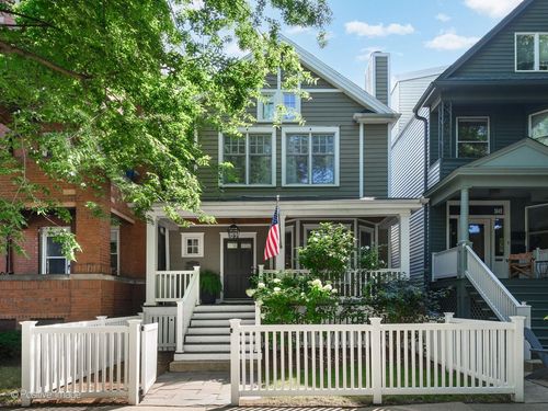 3653 N Bosworth Ave, Chicago, IL, 60613-3603 | Card Image