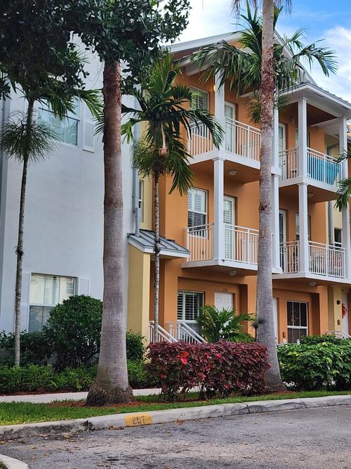 335-335 Sw 13th Terrace, Fort Lauderdale, FL, 33312 | Card Image