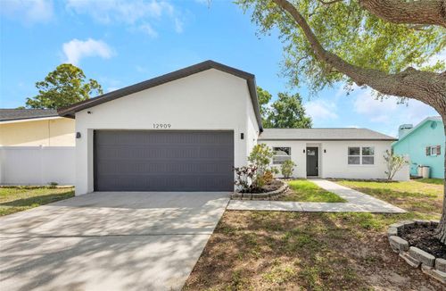 12909 Pineway Dr, Largo, FL, 33773-1206 | Card Image