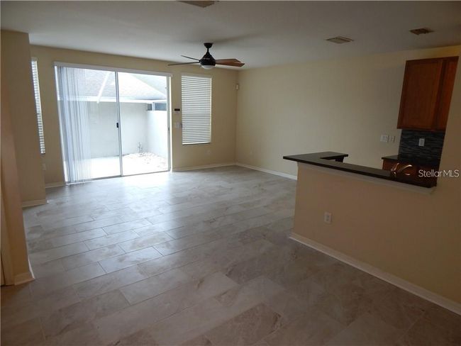 6127 Fishhawk Crossing Blvd, Townhouse with 3 bedrooms, 3 bathrooms and null parking in Lithia FL | Image 4