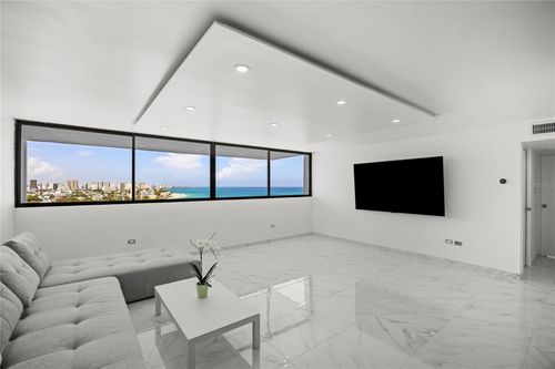 12f-2306 Laurel, San Juan, PR, 00913 | Card Image