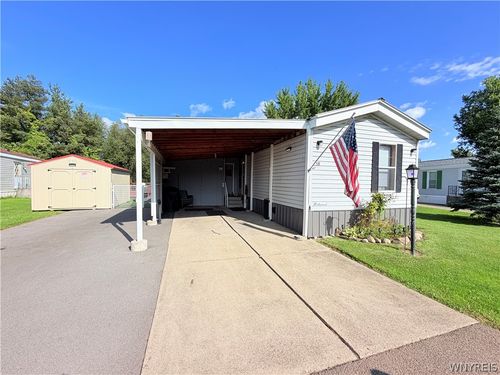 58 W Canyon Dr, Hamburg, NY, 14075-1814 | Card Image