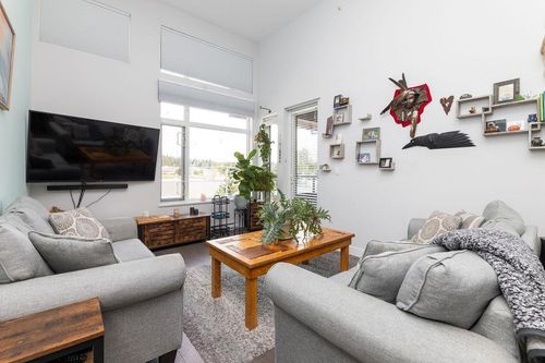 404-875 Gibsons Way, Gibsons, BC, V0N1V8 | Card Image
