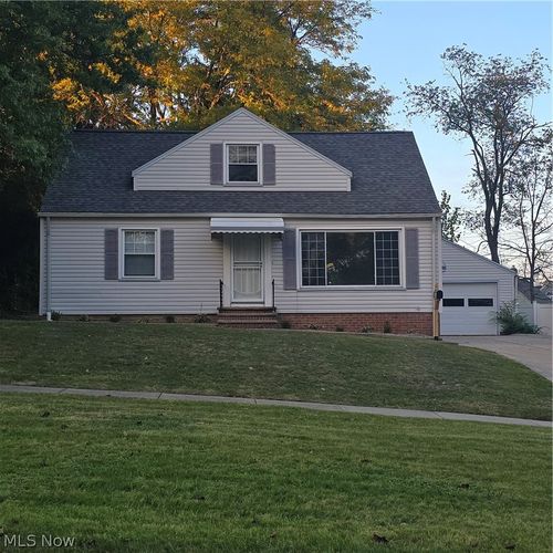 5785 Andover Blvd, Garfield Heights, OH, 44125-4364 | Card Image