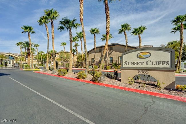 2014 - 8985 S Durango Dr, Condo with 3 bedrooms, 2 bathrooms and null parking in Las Vegas NV | Image 38