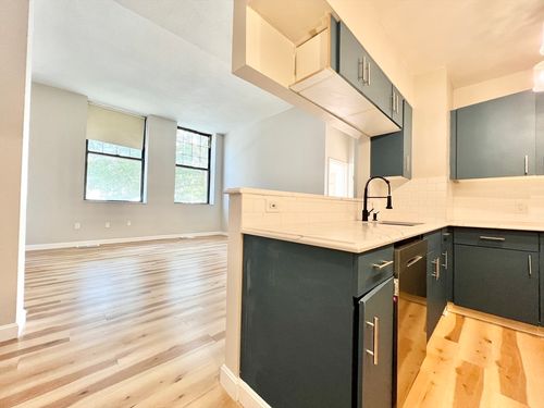 apt-105-15 Ocean Ave, Winthrop, MA, 02152-1254 | Card Image