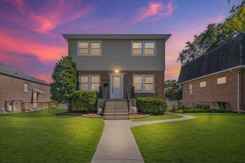 4423 Kolze Ave, Schiller Park, IL, 60176-1606 | Card Image