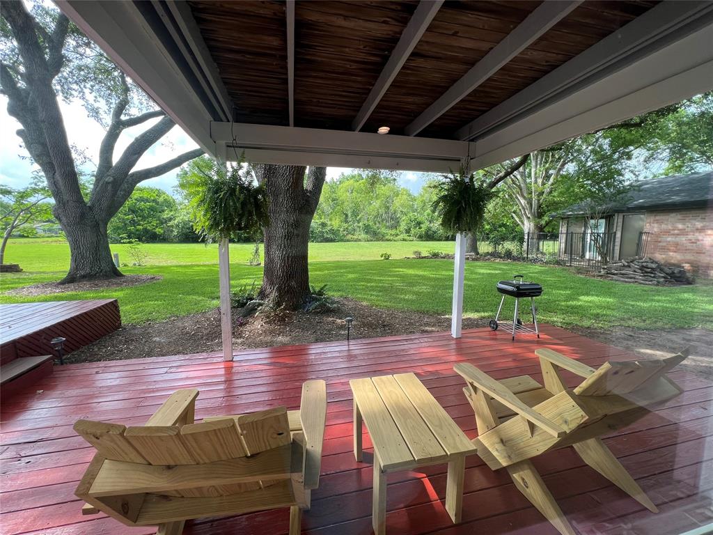 Hampton Dr, Missouri City, TX 77459
