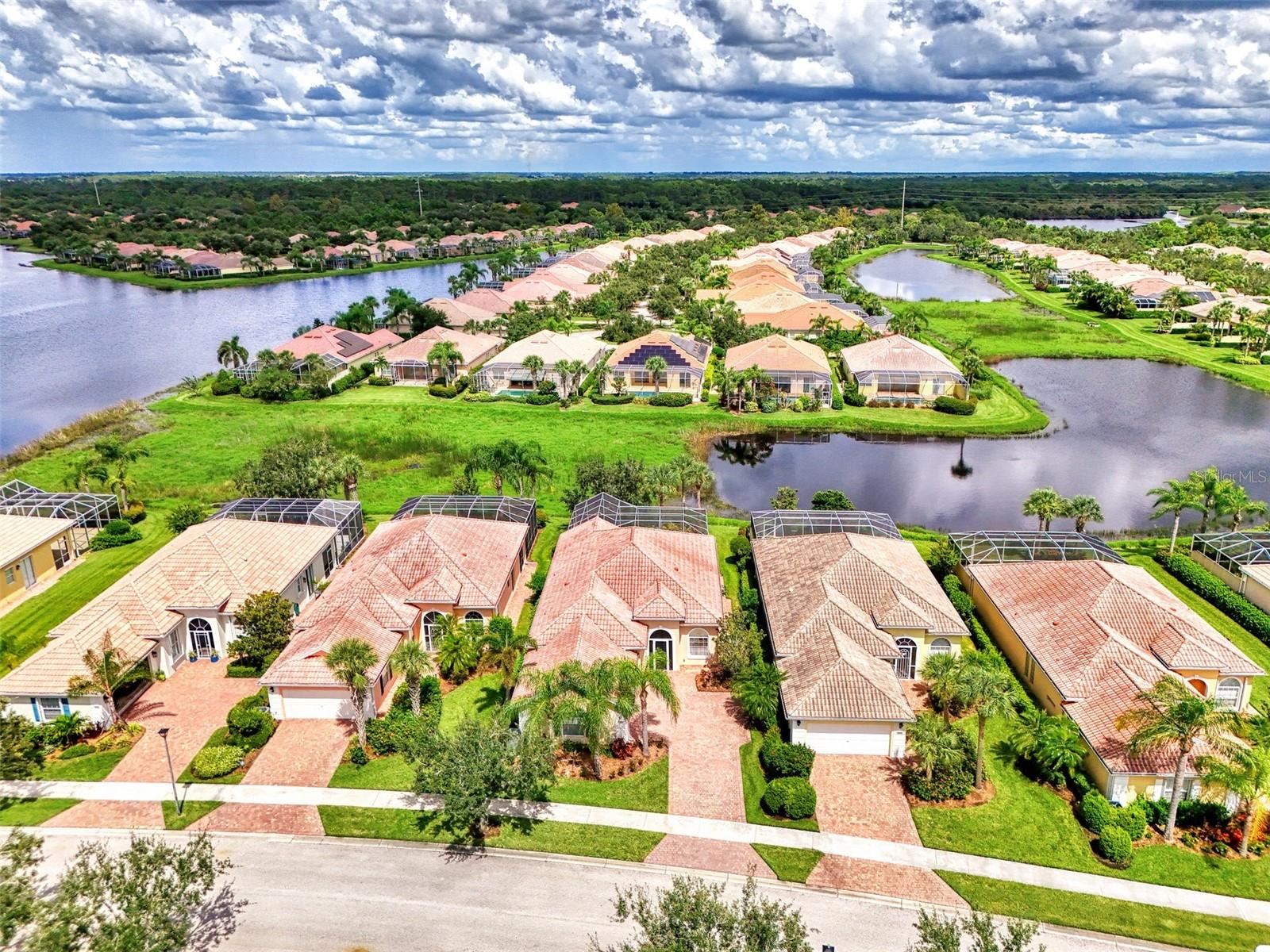 Benevento Dr, Sarasota, FL 34238