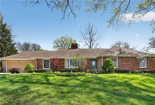 10011 Fontana Ln, Overland Park, KS, 66207-3639 | Card Image