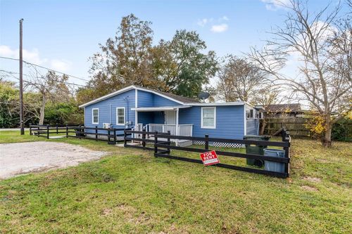 4126 Paladino St, Bacliff, TX, 77518-2633 | Card Image