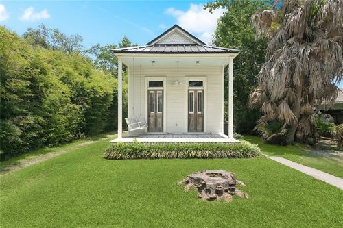2027 Monroe St, Mandeville, LA, 70448-5833 | Card Image